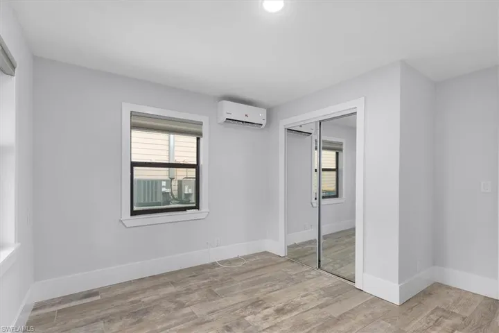 3240 Collee Ct - Bedroom