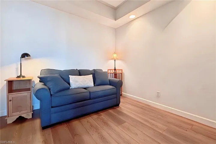 Den