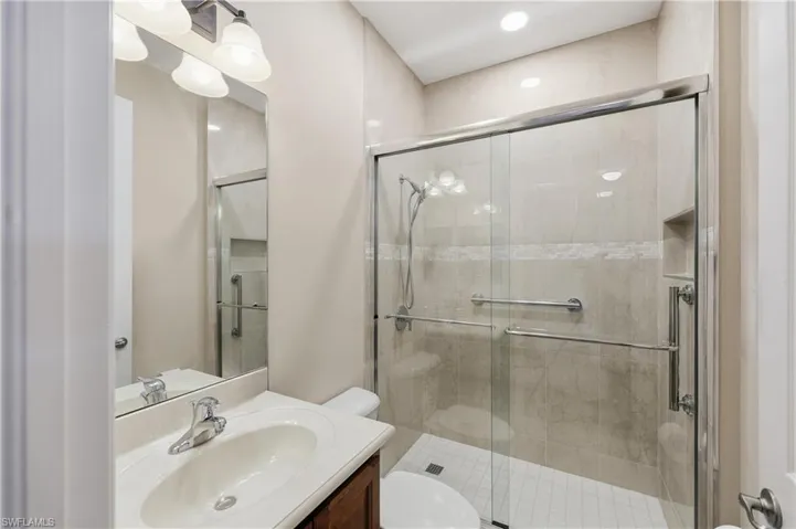 guest room bath