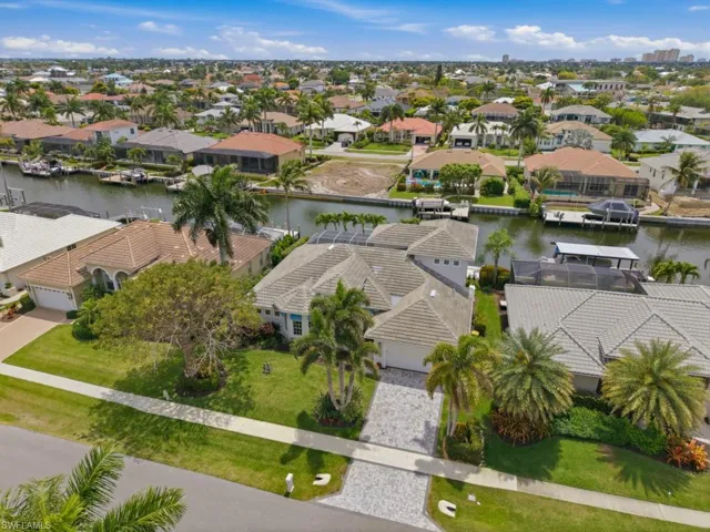 1533 Buccaneer Ct, Marco Island, Florida 34145