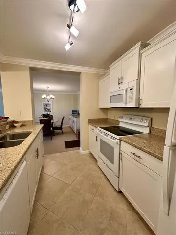 555  Park Shore  DR, Naples, FL 34103