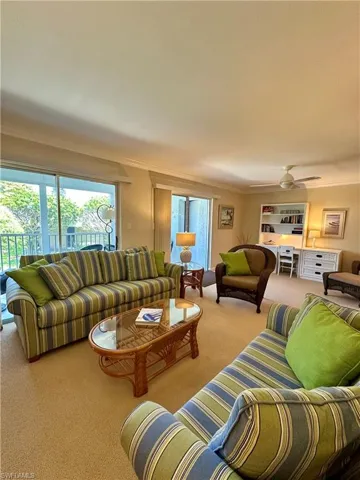 555  Park Shore  DR, Naples, FL 34103