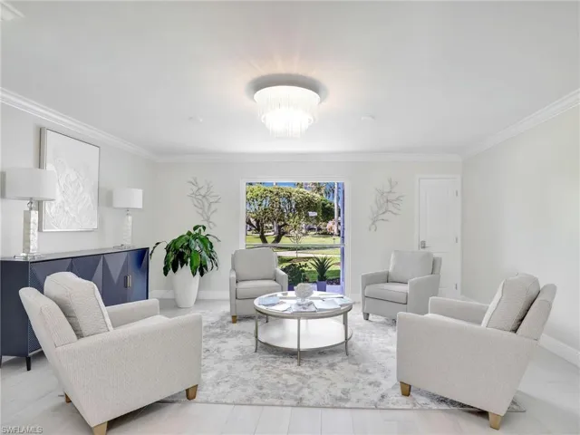 555  Park Shore  DR, Naples, FL 34103