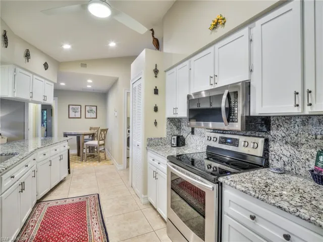 106  Cherry Hill  CT, Naples, FL 34113