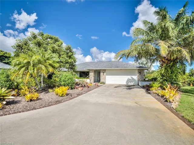 106  Cherry Hill  CT, Naples, FL 34113