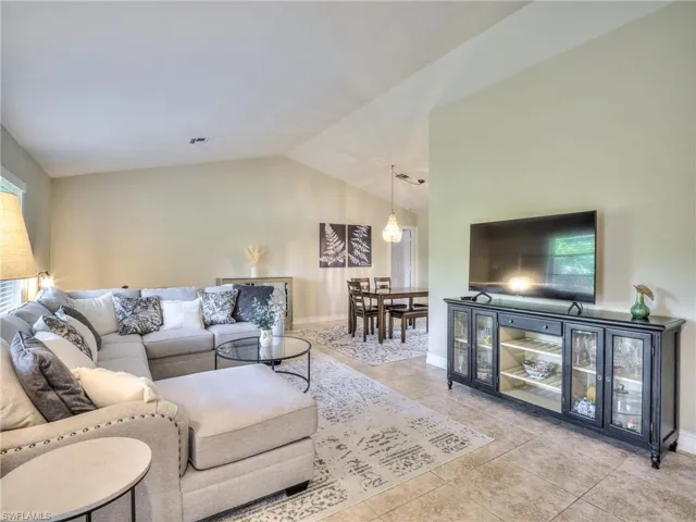106  Cherry Hill  CT, Naples, FL 34113