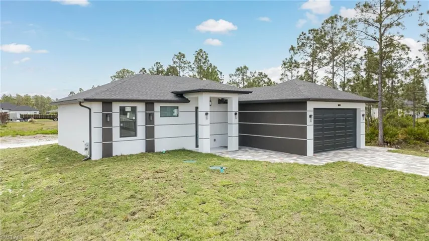 1002 Pine Ave, Lehigh Acres, Florida 33972