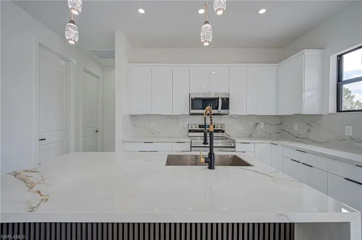 1002 Pine Ave, Lehigh Acres, Florida 33972