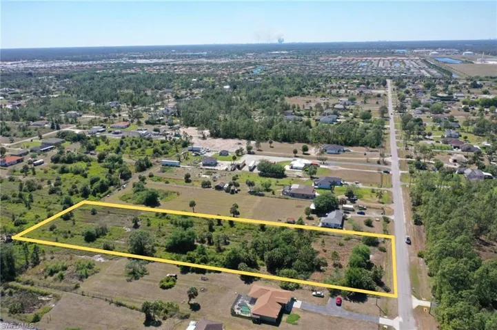 2788  39th NE AVE, Naples, FL 34120