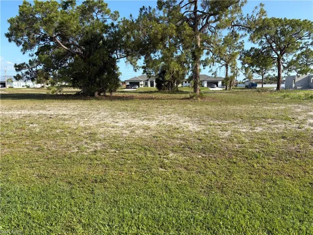 2614 Nw 21st St, Cape Coral, Florida 33993