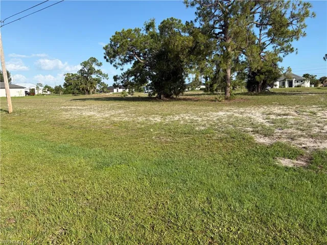 2614 Nw 21st St, Cape Coral, Florida 33993
