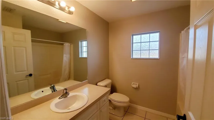 Gest bathroom