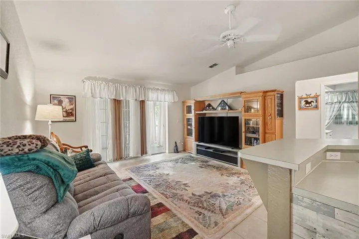 524 Sw 23rd Ter, Cape Coral, Florida 33991