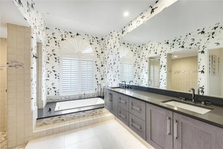 7998  Beaumont  CT, Naples, FL 34109