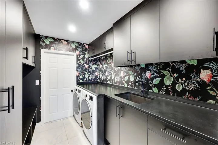 7998  Beaumont  CT, Naples, FL 34109