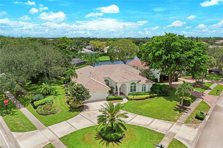 7998  Beaumont  CT, Naples, FL 34109
