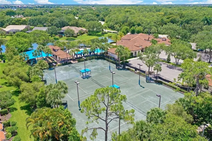 7998  Beaumont  CT, Naples, FL 34109