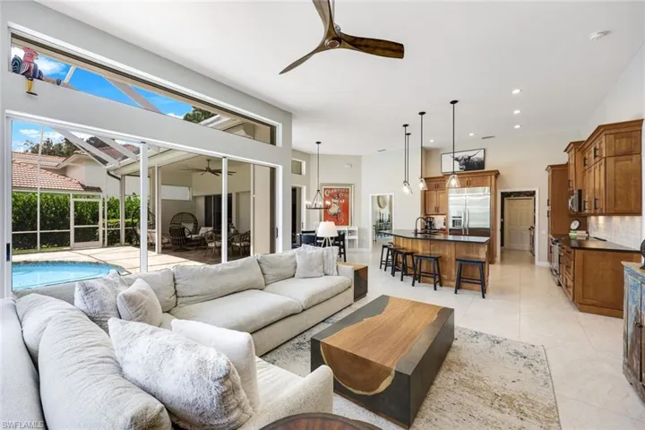 7998  Beaumont  CT, Naples, FL 34109