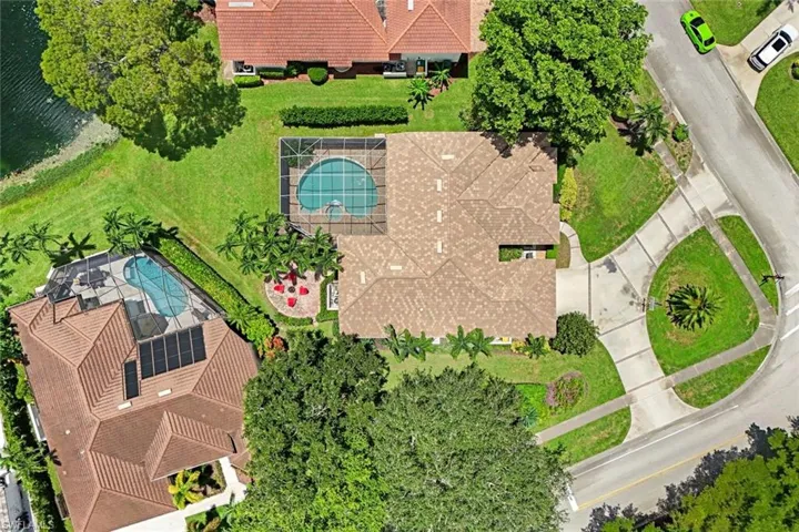 7998  Beaumont  CT, Naples, FL 34109