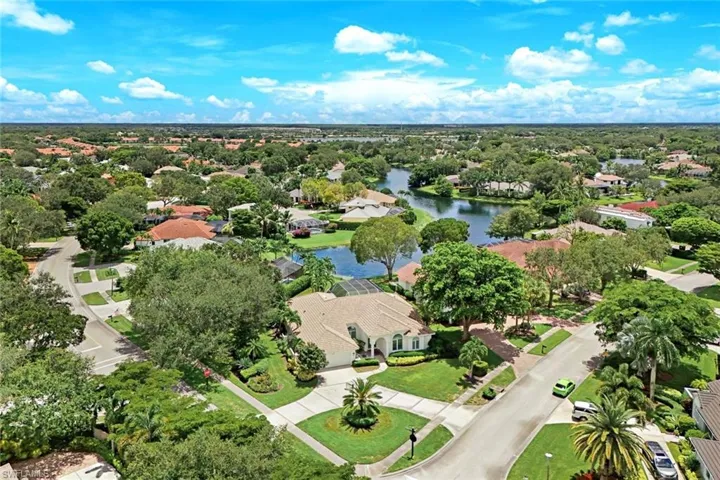 7998  Beaumont  CT, Naples, FL 34109