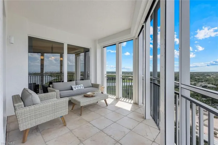 Enjoy ample lanai space with your favorite glass of wine.