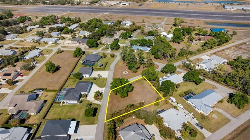 Please note the triangle shaped lot in front of this property can not be built on. The lot will remain vacant!