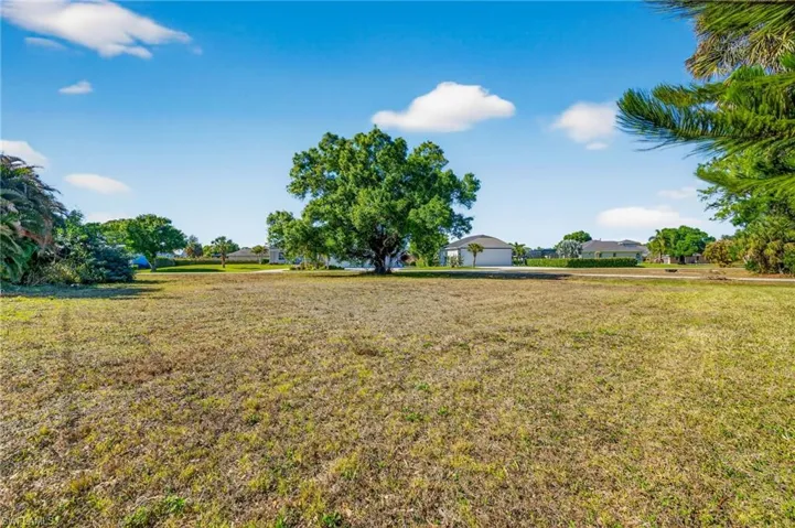 Plenty of new construction currently occurring in Buckingham Airpark and Buckingham Airpark West! Do not miss your opportunity to join this wonderful community.