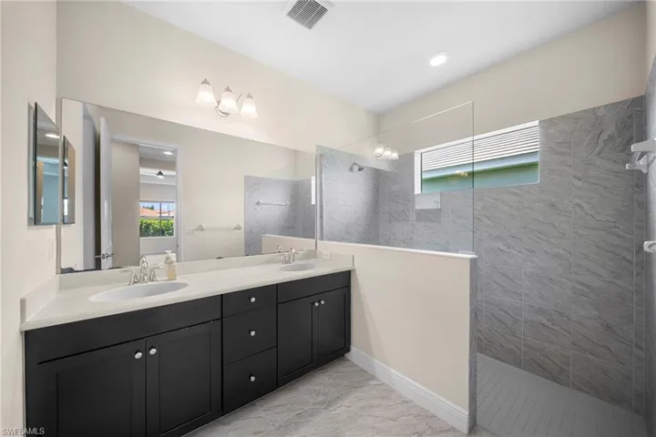 4633 Mystic Blue Way, Fort Myers, Florida 33966