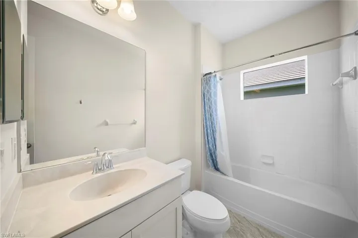 4633 Mystic Blue Way, Fort Myers, Florida 33966