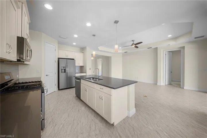 4633 Mystic Blue Way, Fort Myers, Florida 33966