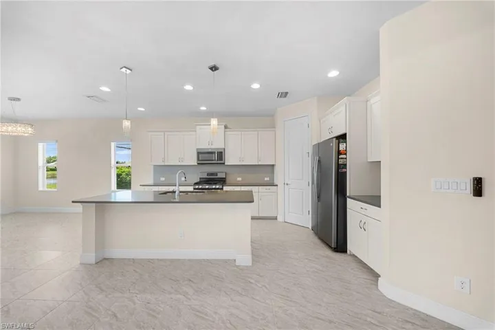 4633 Mystic Blue Way, Fort Myers, Florida 33966