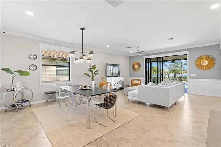 1526  Santiago  CIR, Naples, FL 34113