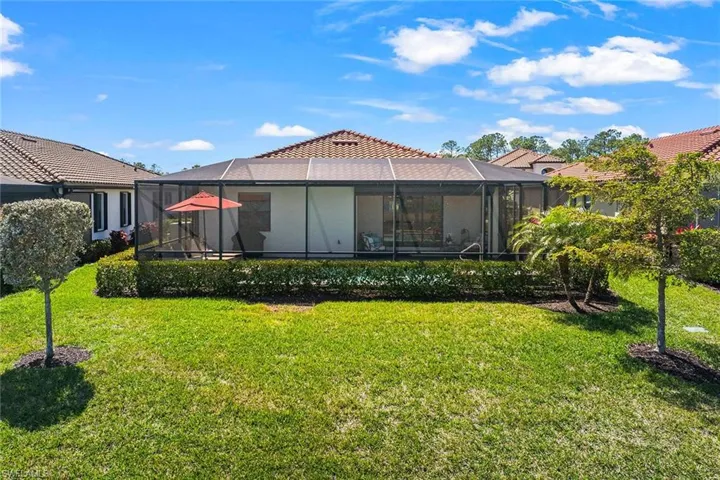 1526  Santiago  CIR, Naples, FL 34113