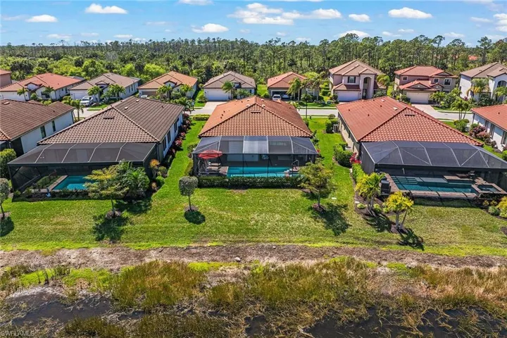 1526  Santiago  CIR, Naples, FL 34113
