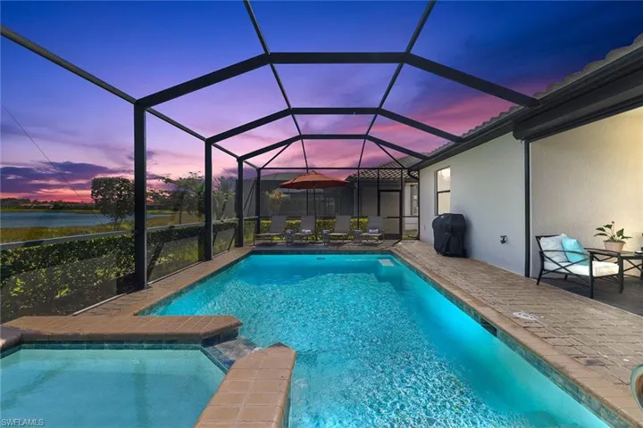 1526  Santiago  CIR, Naples, FL 34113
