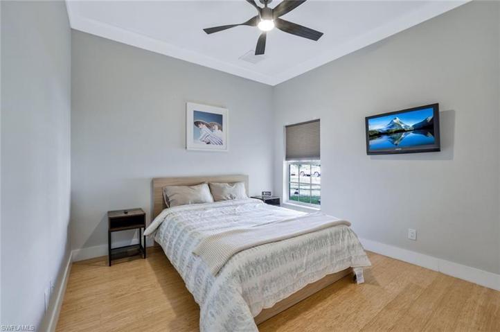 1525 SE 8th PL, CAPE CORAL FL 33990