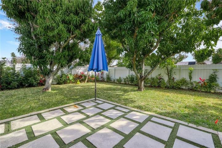1525 SE 8th PL, CAPE CORAL FL 33990