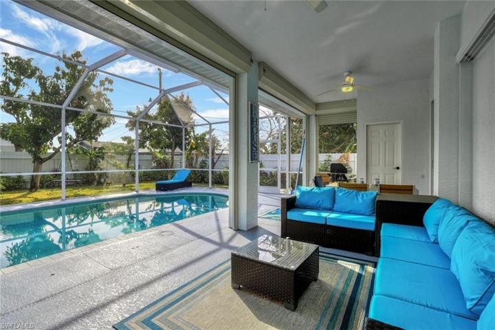 1525 SE 8th PL, CAPE CORAL FL 33990