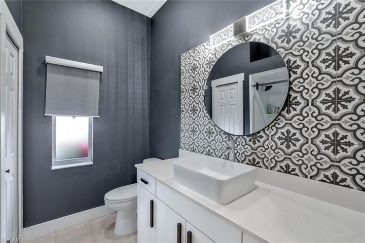 1525 SE 8th PL, CAPE CORAL FL 33990
