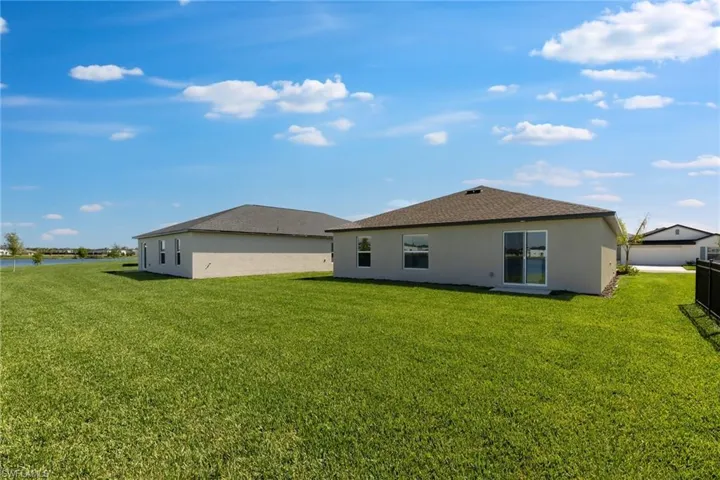 1423 10th Pl, Cape Coral, Florida 33993