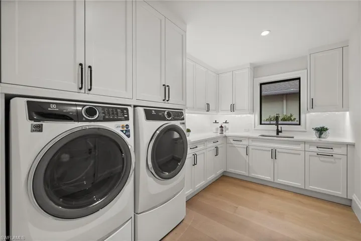 Electrolux washer|dryer, upgraded Pompeii countertops