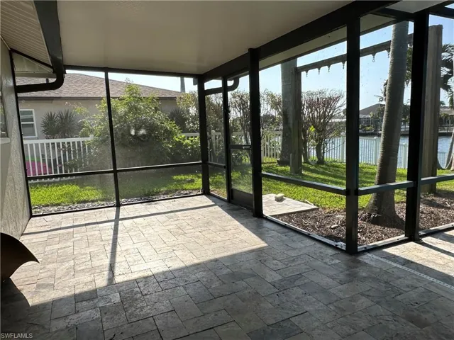 Left Side Screen Lanai Area