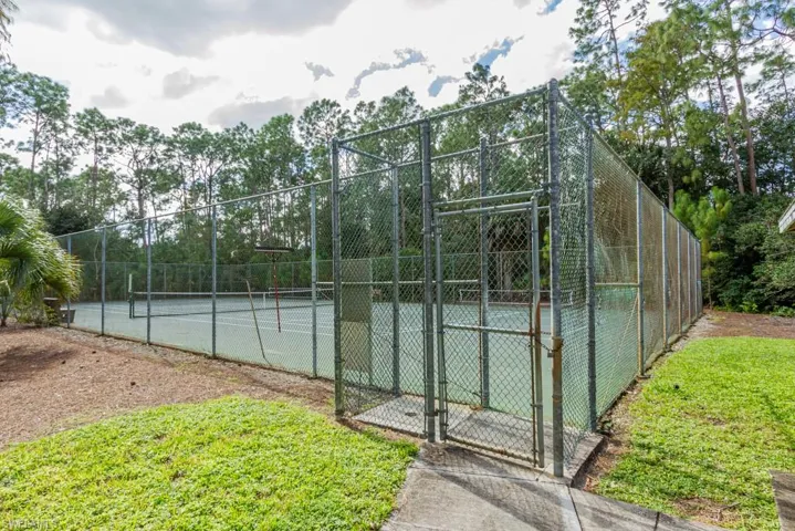 2103 Tama Cir 2, Naples, Florida 34112