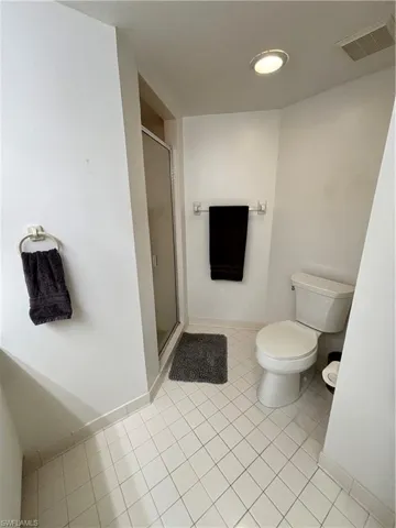 2103 Tama Cir 2, Naples, Florida 34112