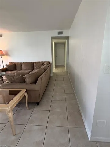 2103 Tama Cir 2, Naples, Florida 34112