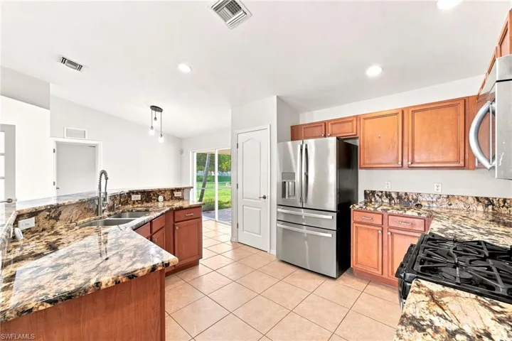 1222 Nw 20th Pl, Cape Coral, Florida 33993