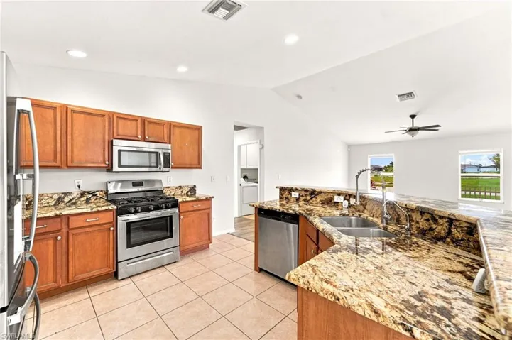 1222 Nw 20th Pl, Cape Coral, Florida 33993
