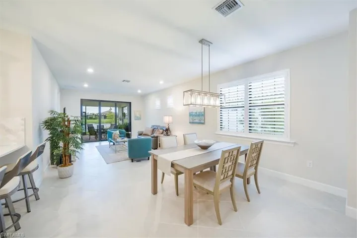 Dining Area _Special Ligthting