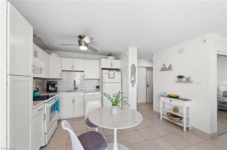 Additional view to entry