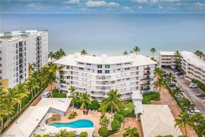1851  Gulf Shore N BLVD, Naples, FL 34102